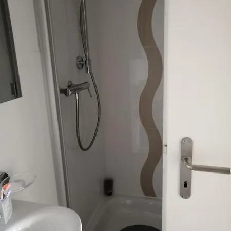 Naitarg Home, Aclens, One Family At A Time Apartment
