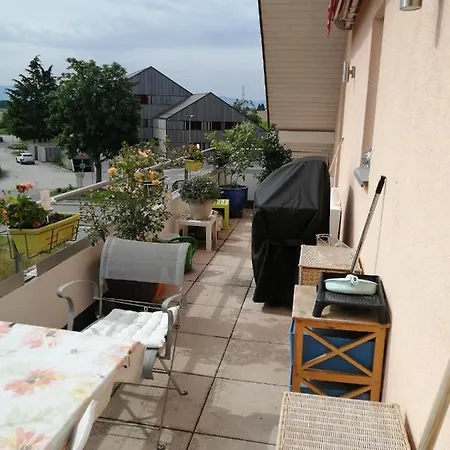 Appartamento Naitarg Home, Aclens, One Family At A Time Gollion