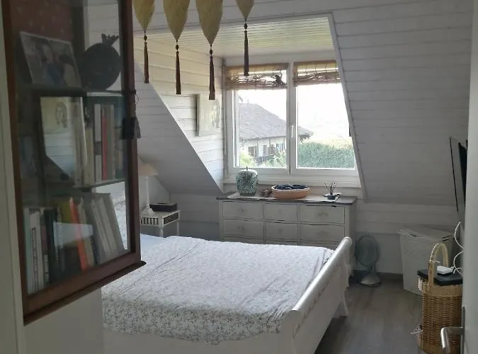 Appartement Naitarg Home, Aclens, One Family At A Time *