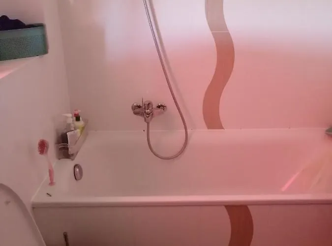 Appartamento Naitarg Home, Aclens, One Family At A Time *